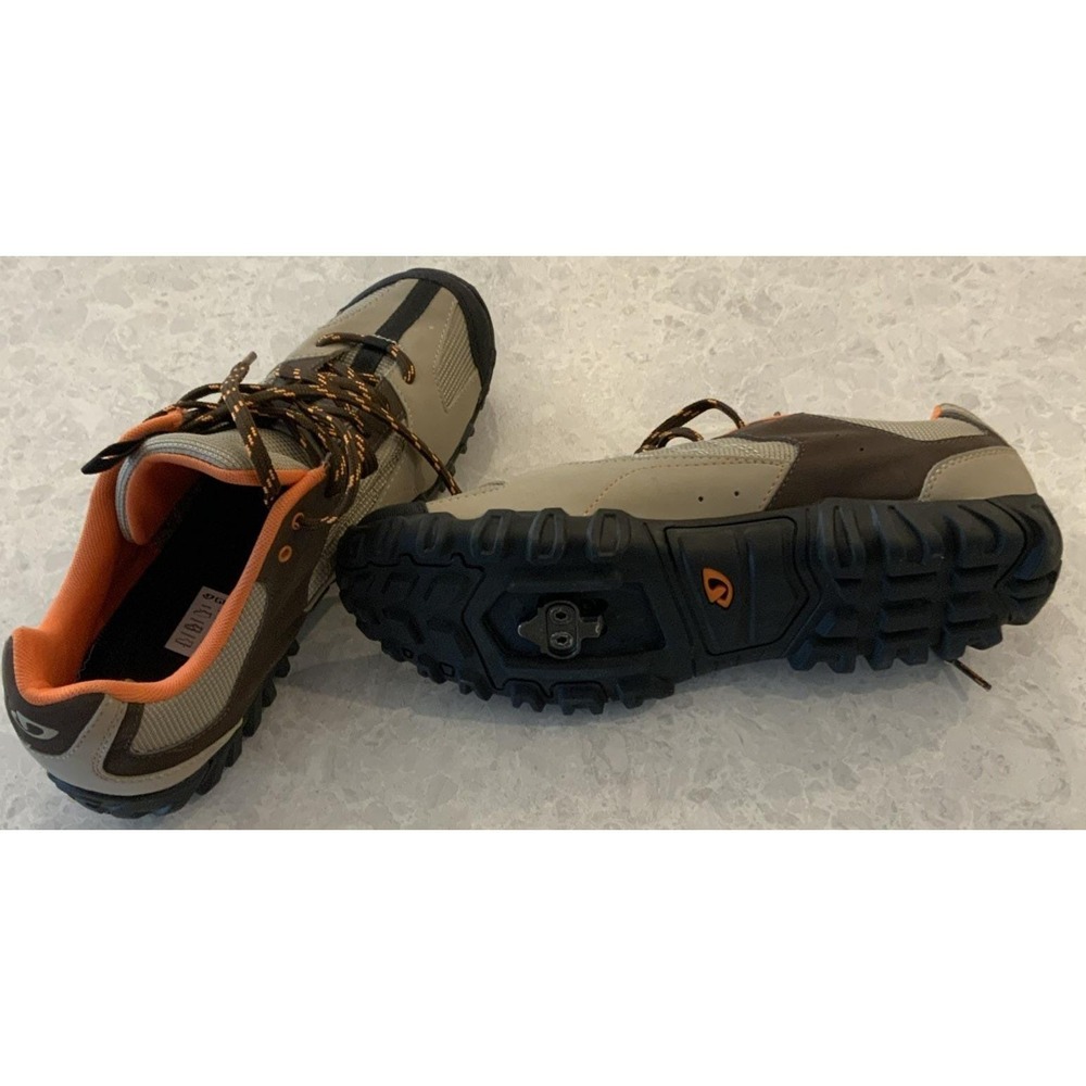 Mens 10.5 EU 45 Giro Rumble VR Cycling Shoes With Shimano SPD Clips Lightly Used